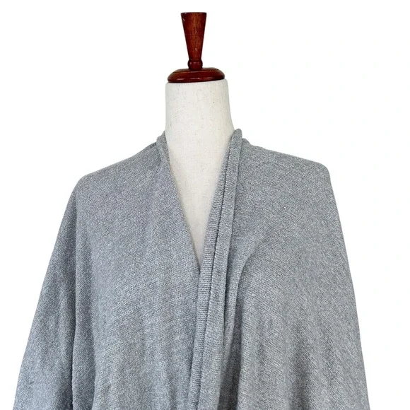 Barefoot Dreams #455 Women's Gray CozyChic Lite® Weekend Wrap Shawl Sweater - Picture 6 of 15